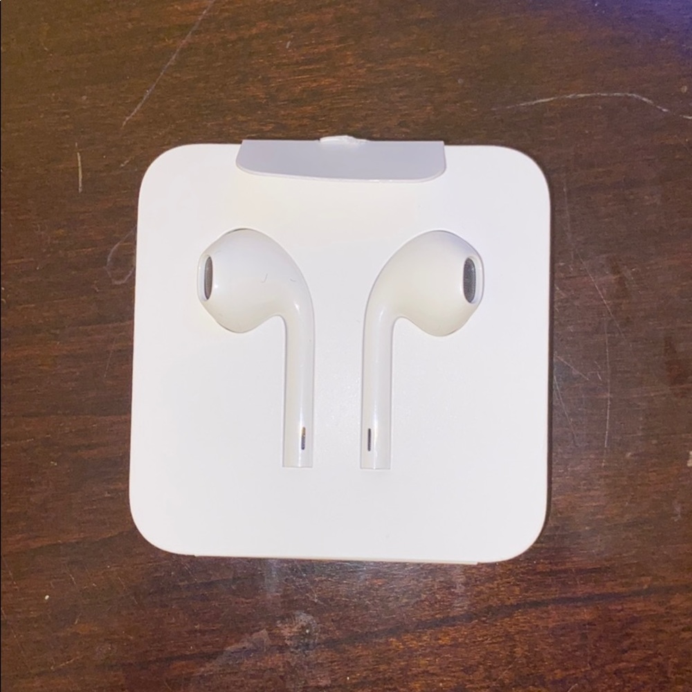 Apple Earpods (Never Used!)